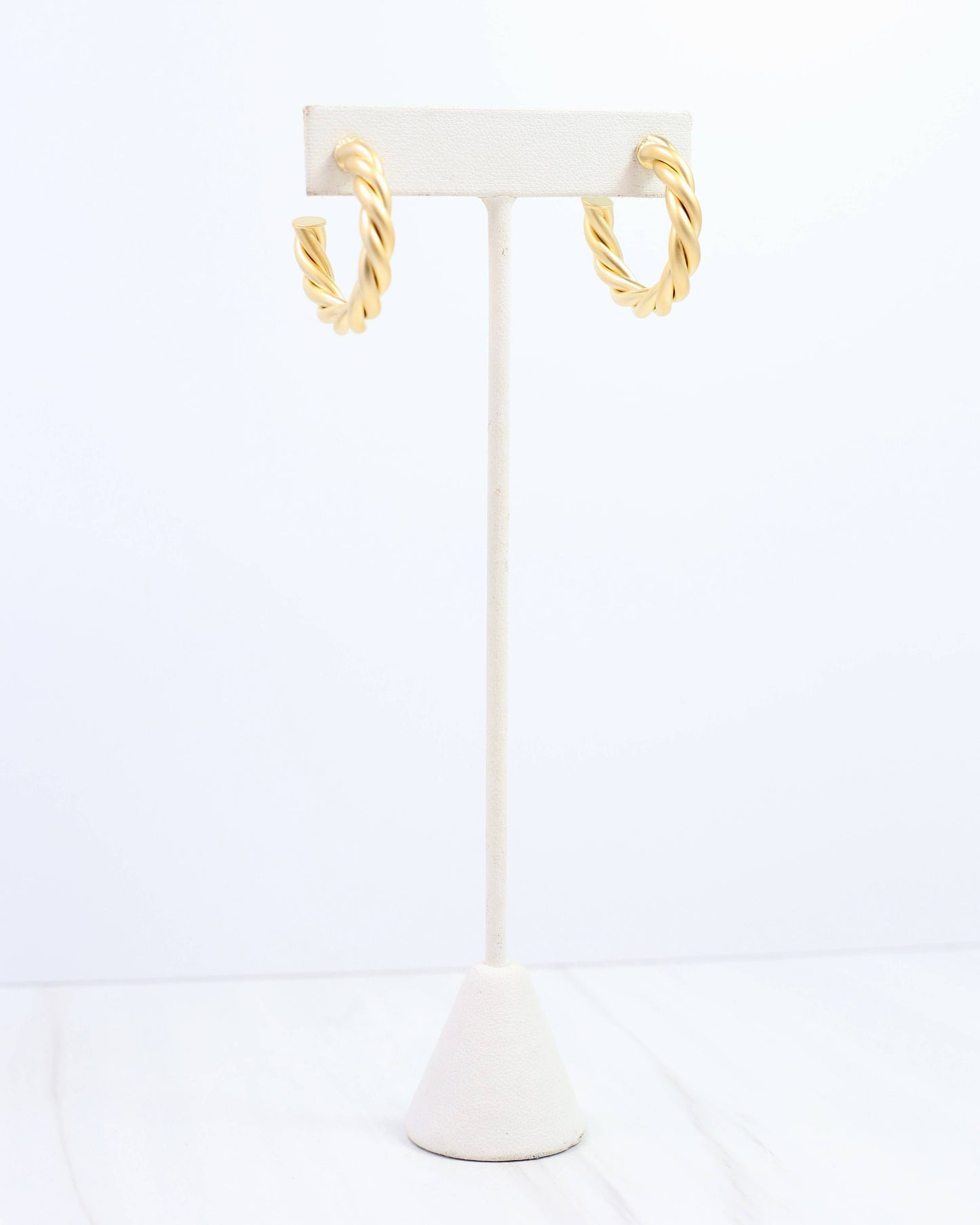 Joshamee Twisted Hoop Earring Matte Gold: Default