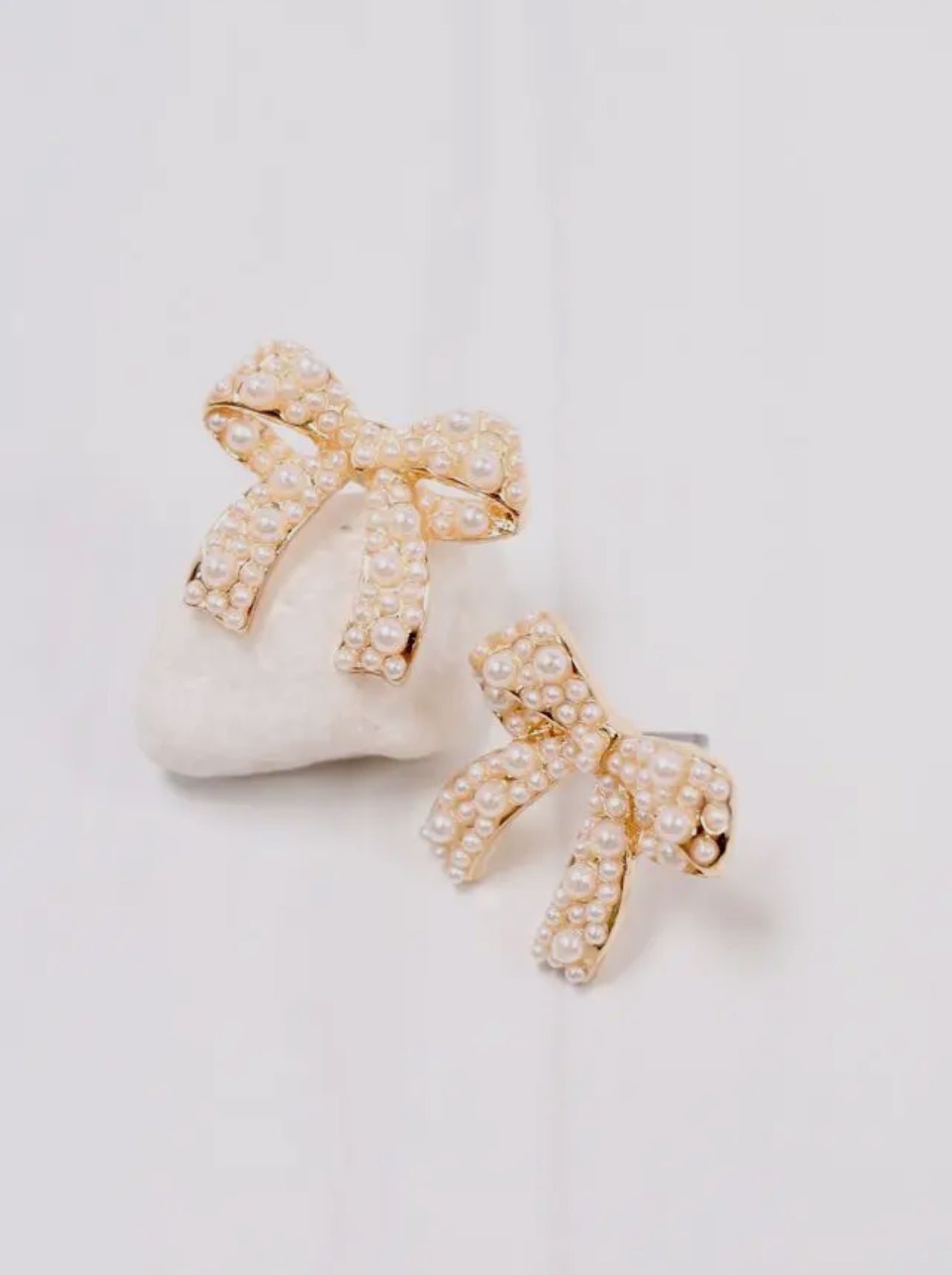 CH Paige Pearl Gold Bow Earrings