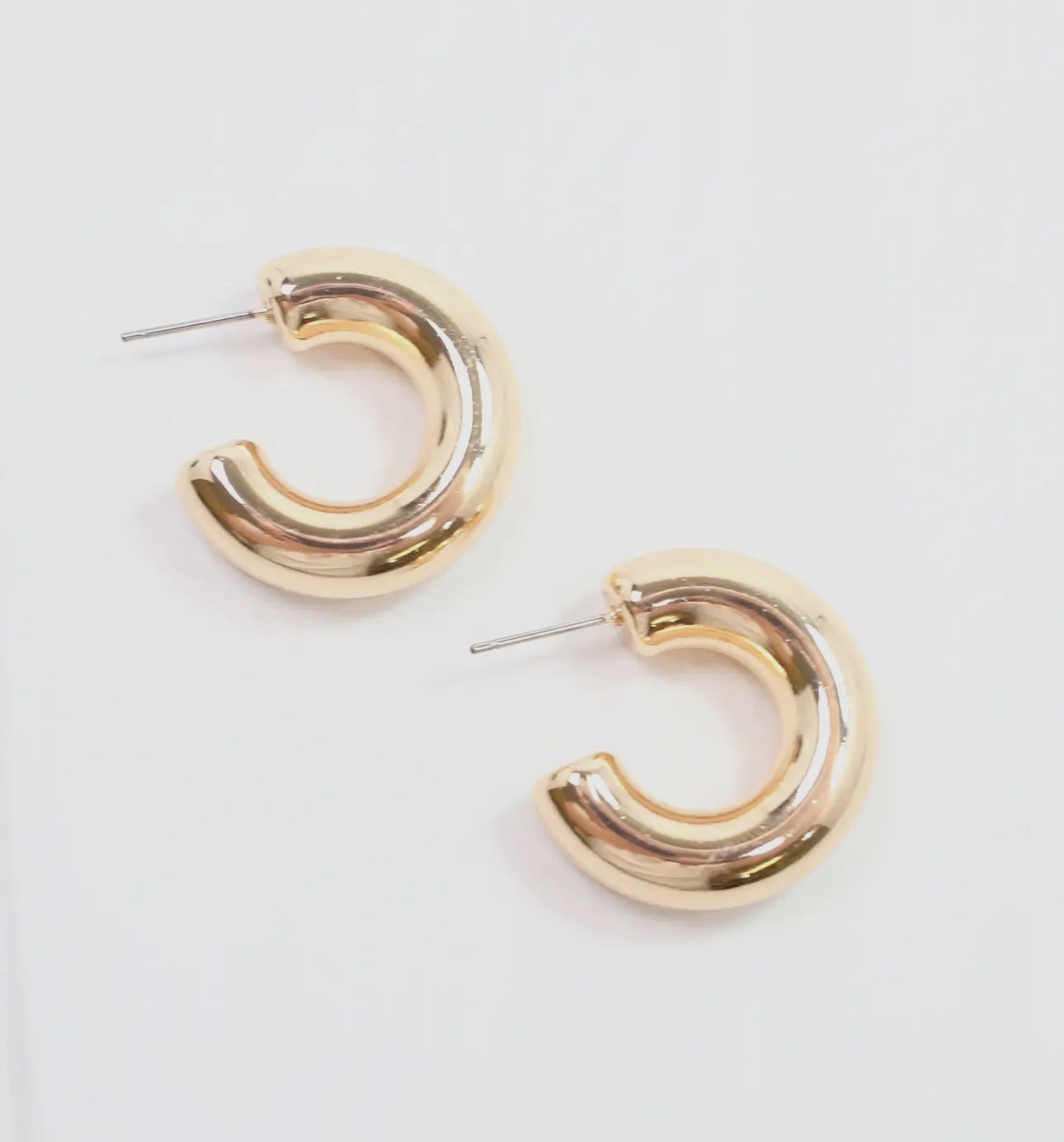 Godfrey Hoop Earring Shiny Gold