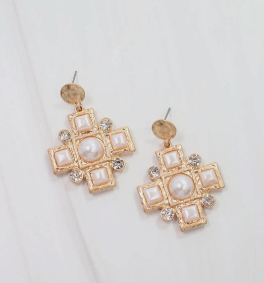 CH Anna K Pearl and Crystal Earring