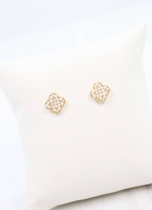Jackee Pearl Clover Earring IVORY: Default